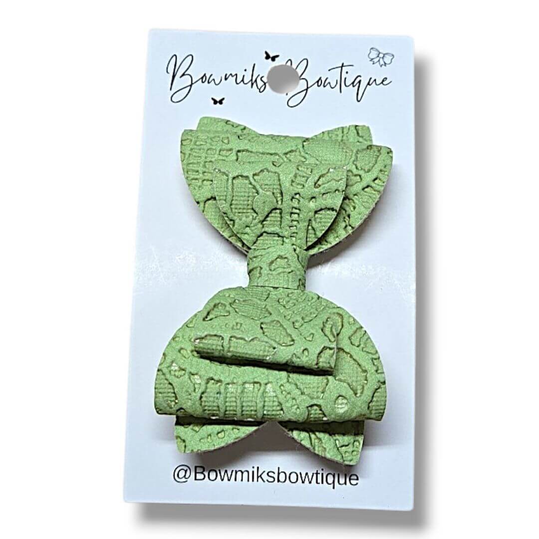 Bowmiks Bowtique | 2.5 Inch Double Layer Bow Clip | Handmade