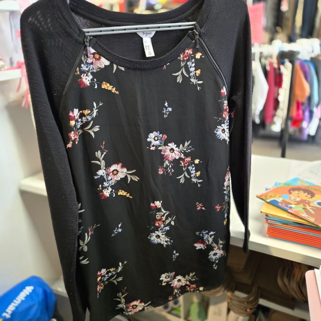 Multi-Color Thyme Nursing Top, Small