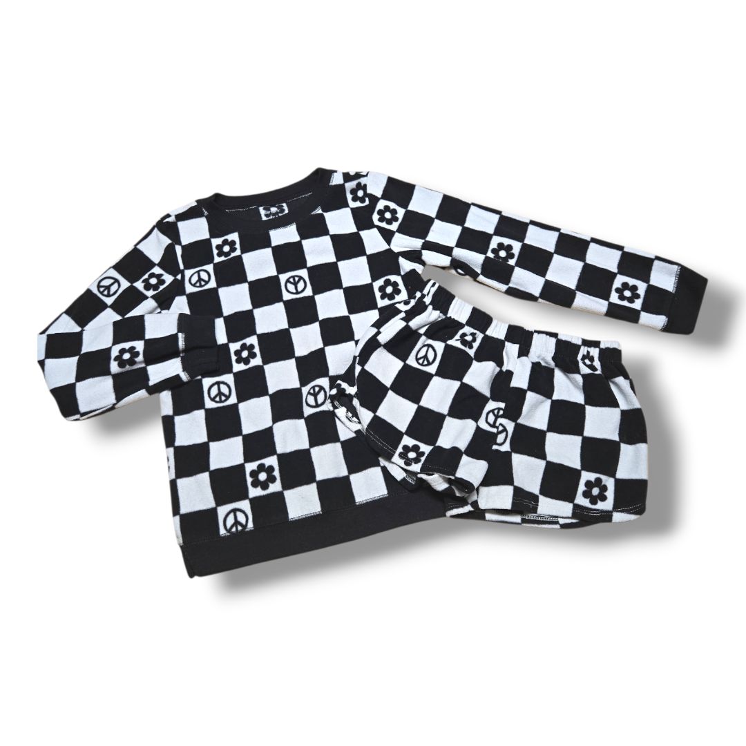 Carters Kids sets, 6Y | Pre-Loved Quality