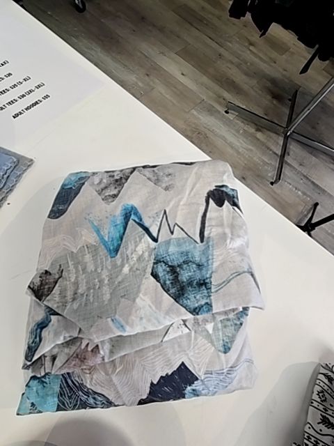 Multi-Color Unknown Bedding, N/A