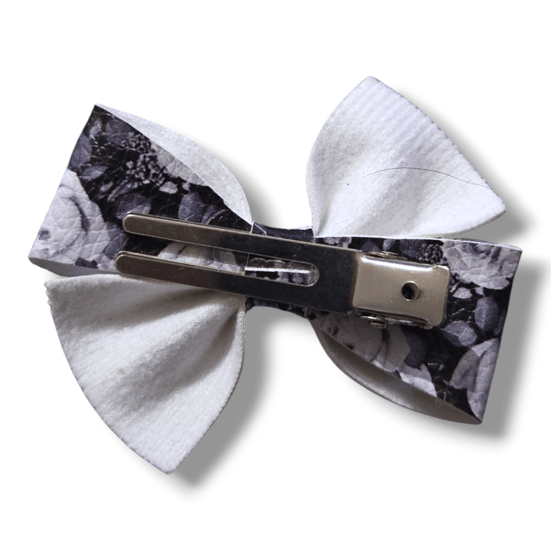 Pre-Loved Bow Clip
