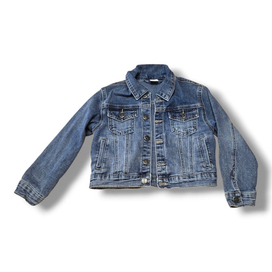5T blue denim jean jacket featuring button-front closure and chest pockets, perfect for layering in spring and fall.