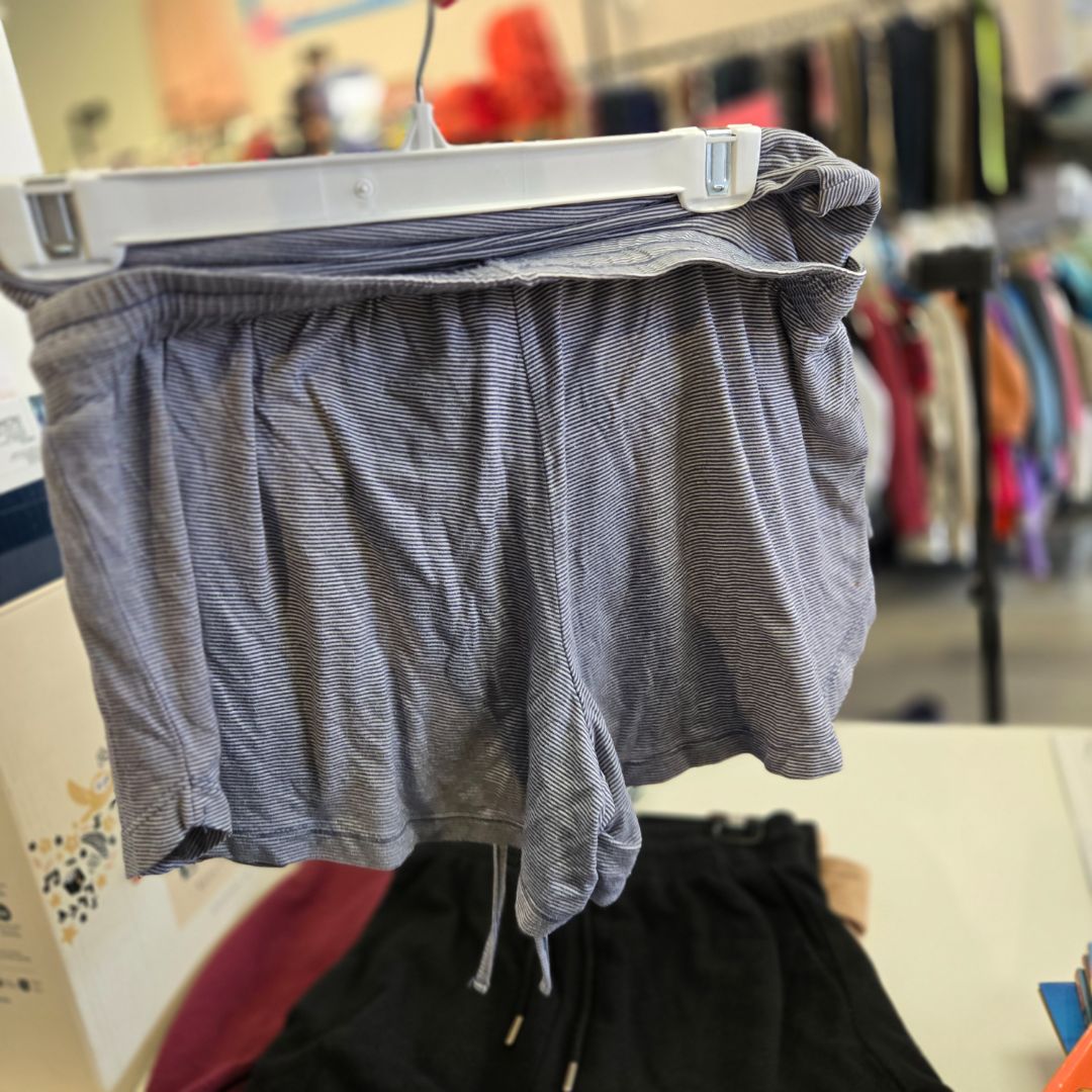 Blue Thyme Maternity Bottoms, Small