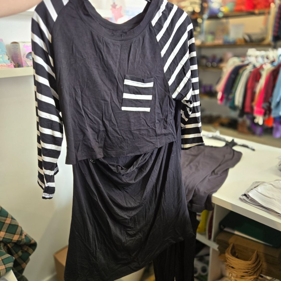 Black Undercover mama Nursing Top, Large