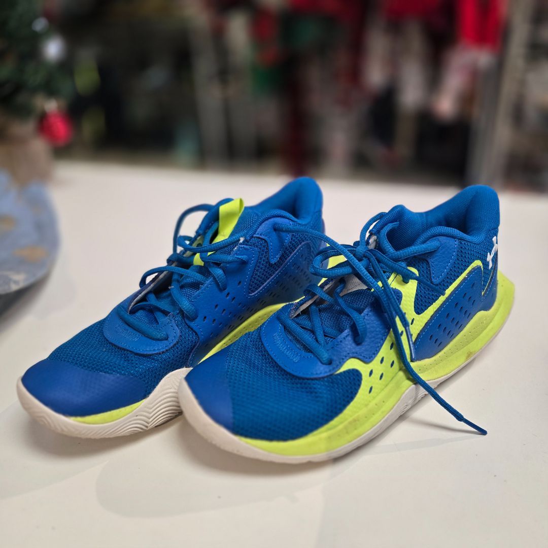 Under Armour Kids footwear, 7Y