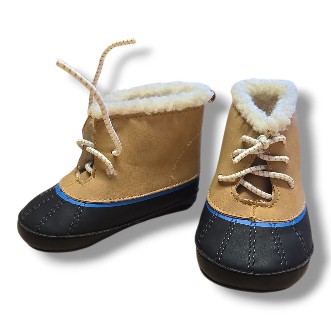 Carter’s Baby Winter Boots – 6–9 Months – Pre-Loved
