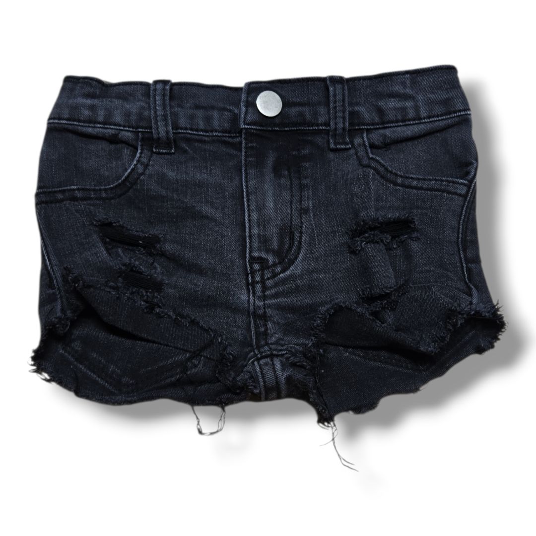 Tattrd kids Shorts, 4T | Pre-Loved Quality