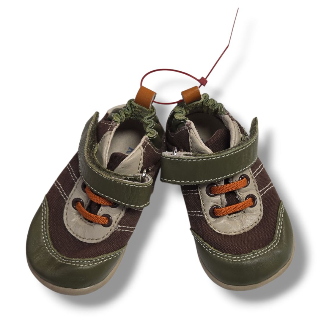 Robeez | Size 3 | Pre-Loved Quality