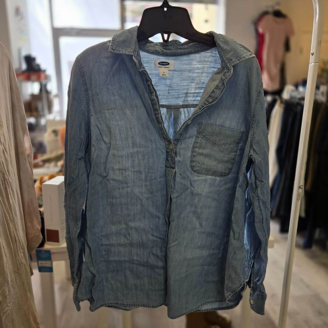 Old Navy Maternity Tops