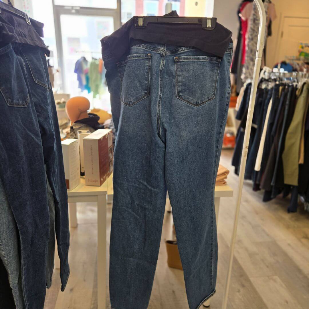 Old Navy Maternity Bottoms