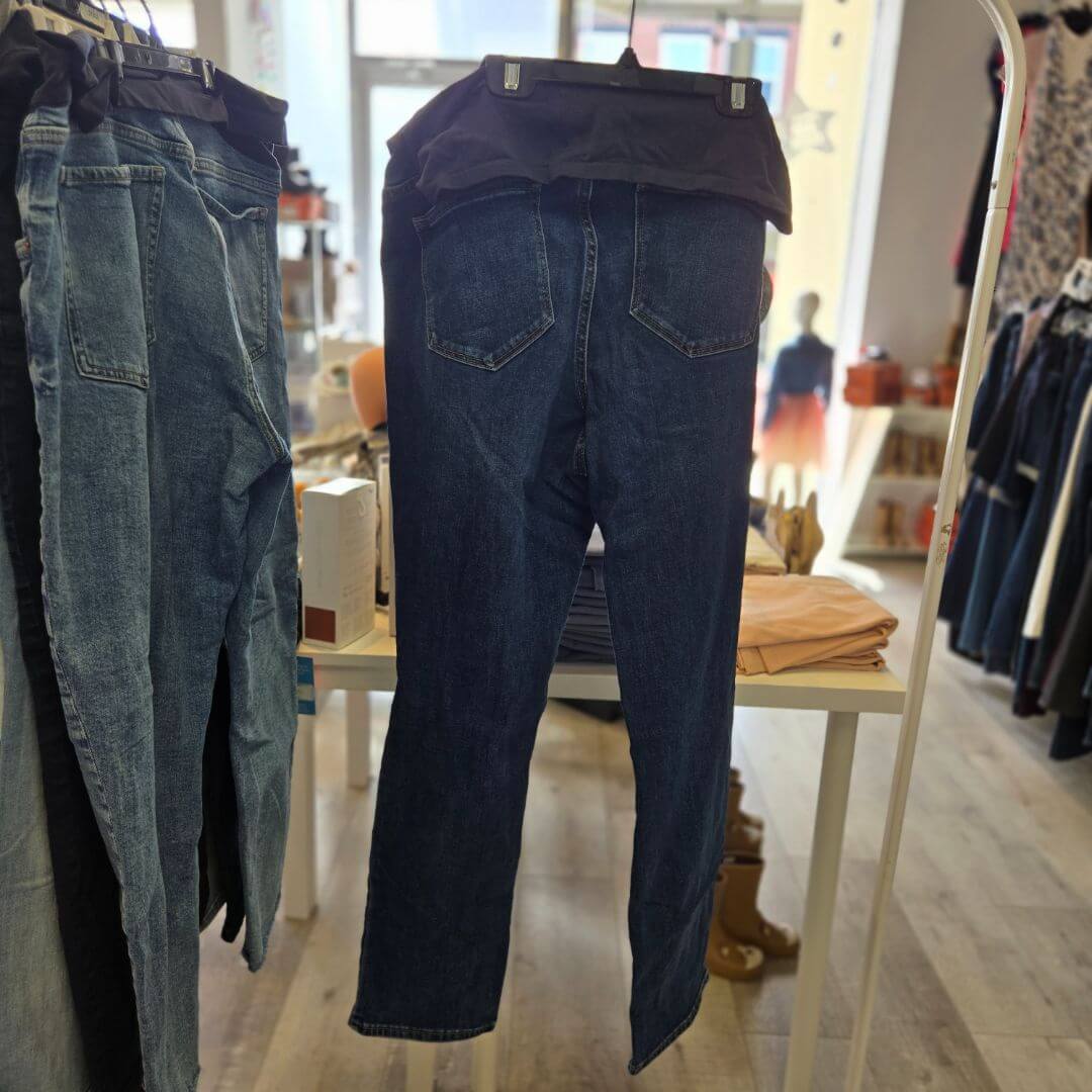 Old Navy Maternity Bottoms