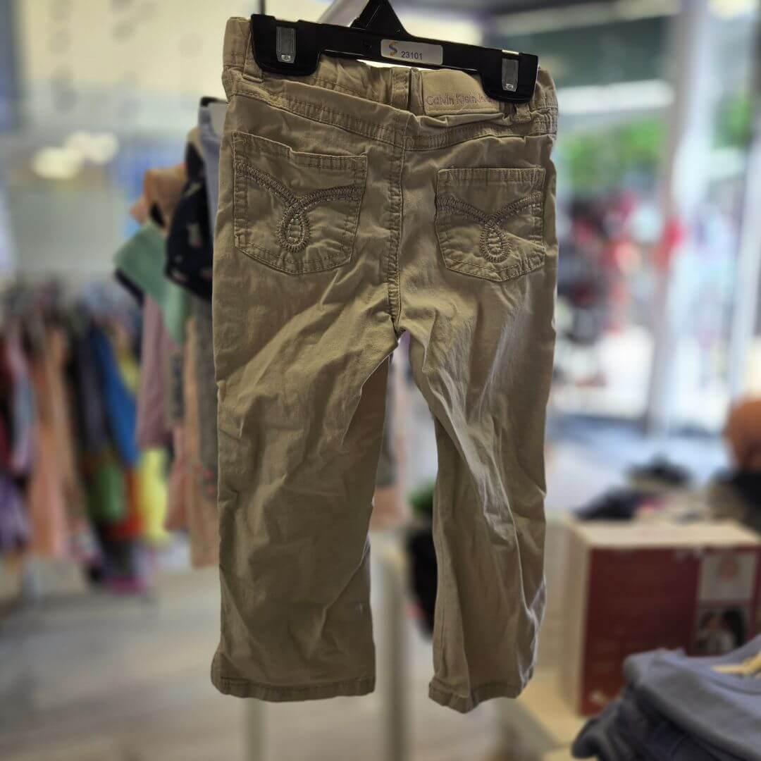 Calvin Klein | 2T | Bottoms | Pre-Loved Quality