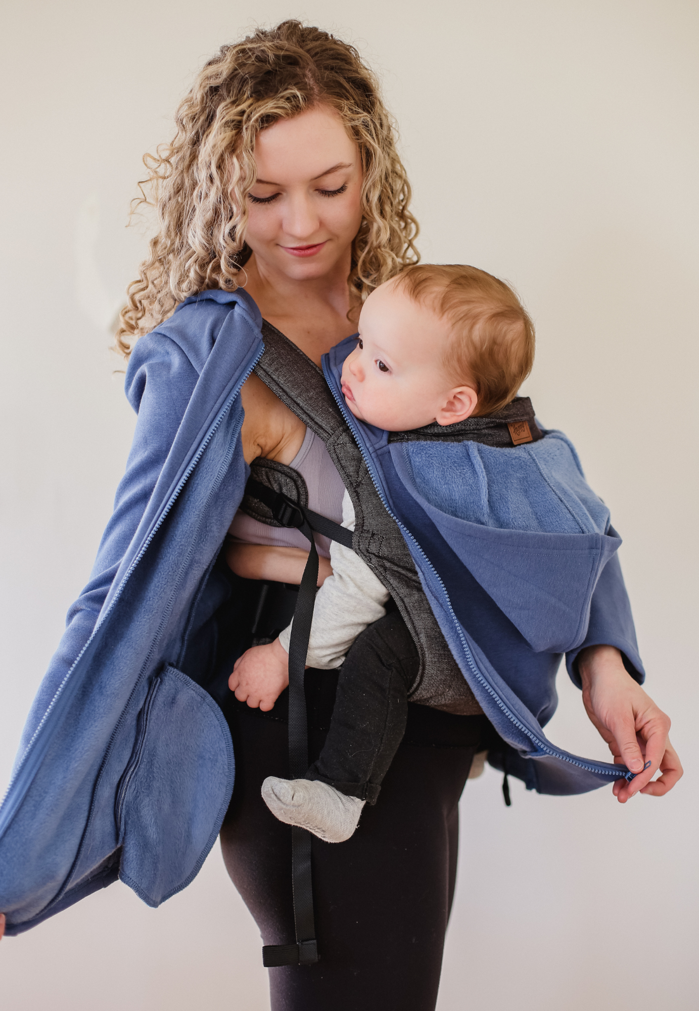 2-in-1 Fleece Baby Carrying Hoodie