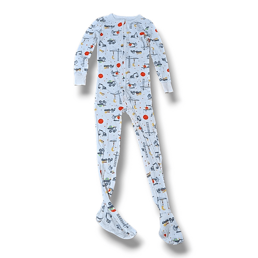 Pre-loved Old Navy sleeper, size 5T, in gently used condition