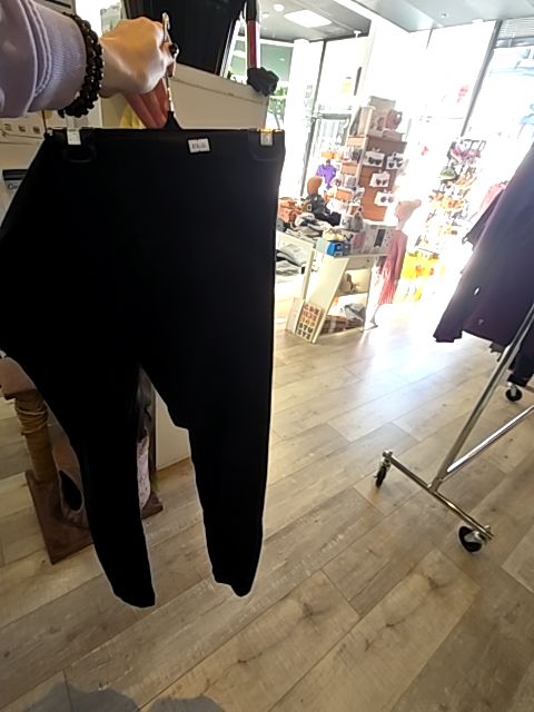 Black Paisley Sky Maternity Bottoms, Large