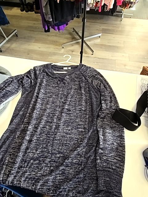 Blue Gap Maternity Tops, Large