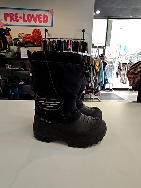 Black Grey Wolf Kids footwear, 11T