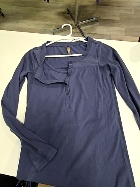 Blue Thyme Maternity Tops, Medium