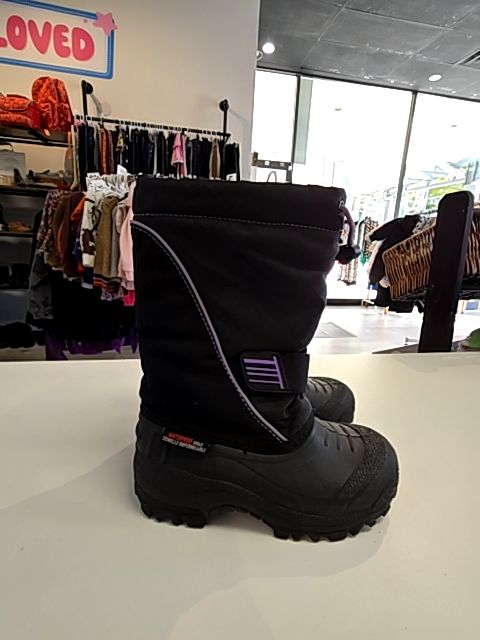 Black Unknown Kids footwear, 12Y