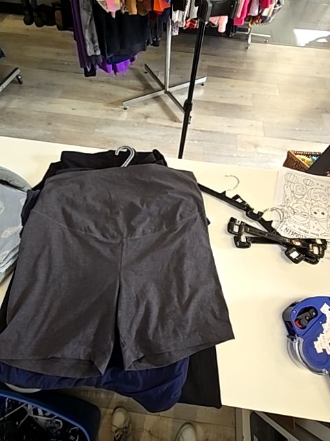 Grey Old Navy Maternity Bottoms, XL