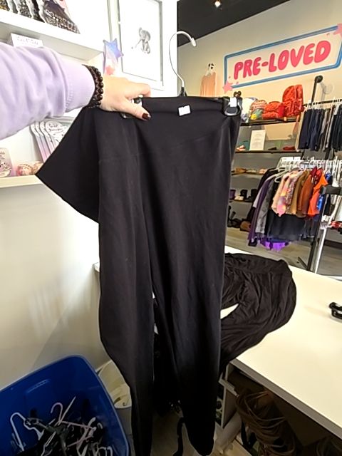 Black Old Navy Maternity Bottoms, XL