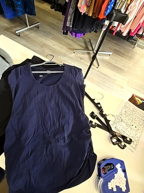 Navy Old Navy Maternity Tops, Large