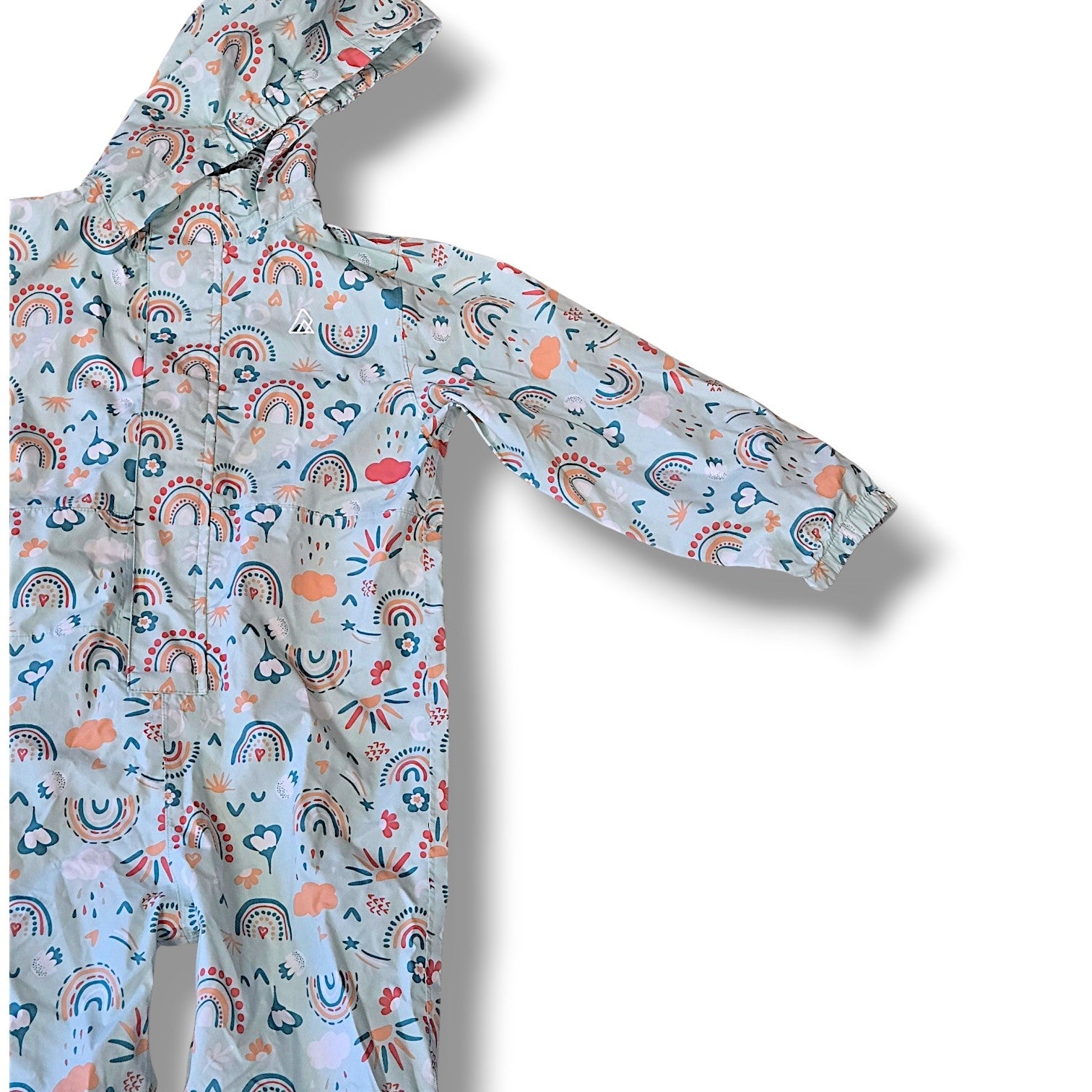 5T pre-loved waterproof rainsuit in rainbow print, perfect for kids' outdoor play and rainy adventures.