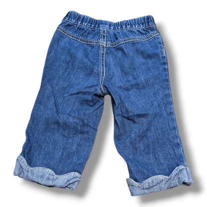 Adorable pre-loved Gymboree jeans 2T with elastic waistband and scalloped cuffs, perfect for everyday adventures.