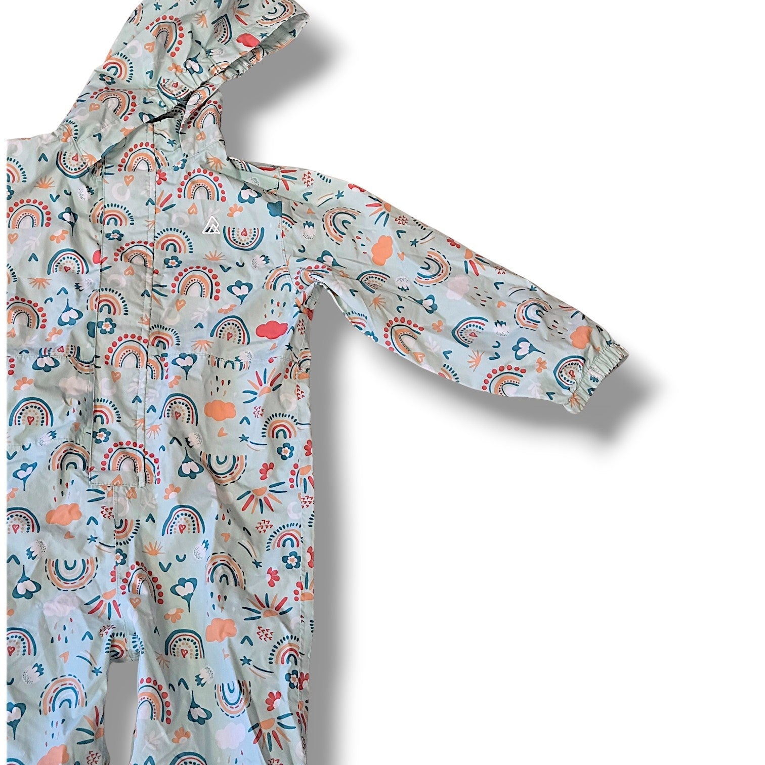 5T pre-loved waterproof rainsuit in rainbow print, perfect for rainy days and outdoor play.