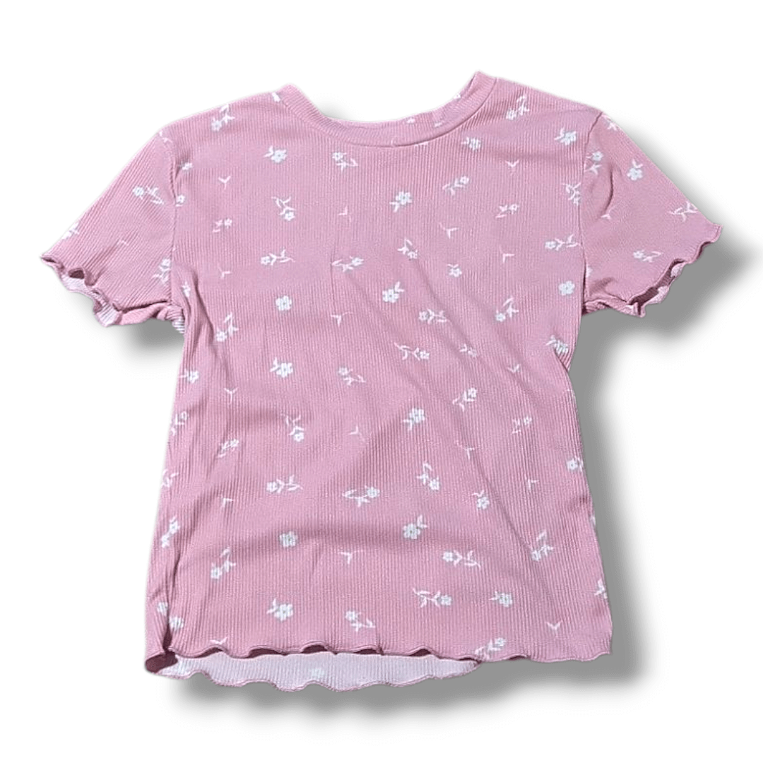 Pre-loved Urban Kids T-shirt, size 7/8Y, in gently used condition